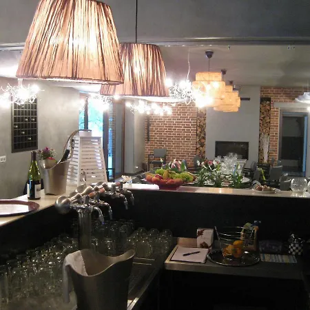 Hotel Mandat Hradistko (Prague-West)