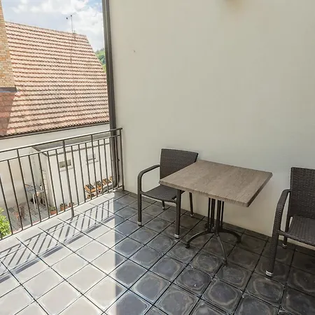 Mandat 3* Hradistko (Prague-West)