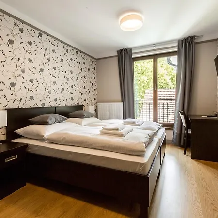Mandat Hotel