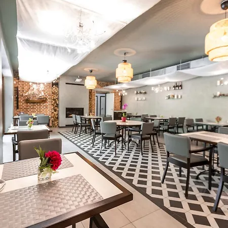 Hotel Mandát Hradistko (Prague-West)