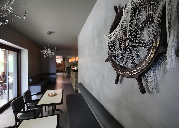 Mandát Hotel 3*
