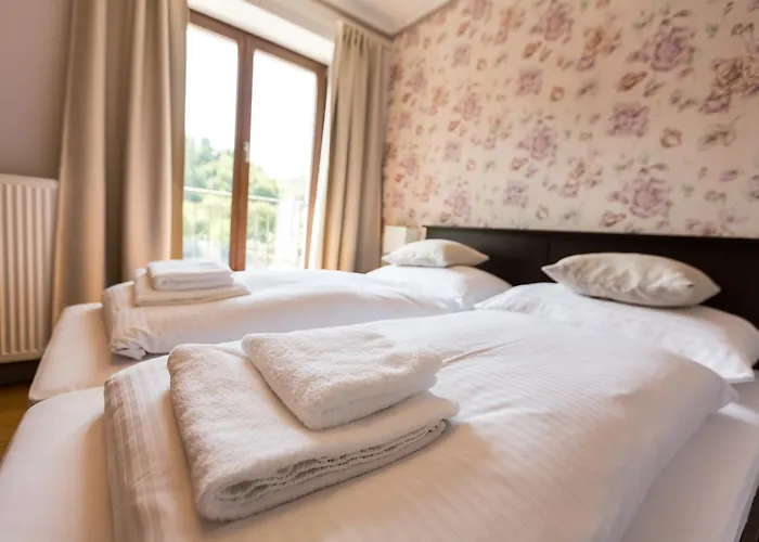 Mandát Hotel 3*